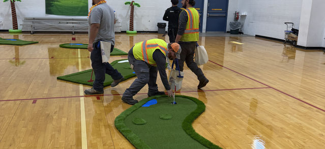 Mobile mini golf party rental in Naples and Fort Myers featuring fun portable putting challenges for children's parties, corporate events, resorts, schools and community events.