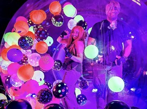 Dial 954-408-1881 for Premier Bubble Balloon House Rentals in Clearwater, Melbourne, Ocala, Palm Coast, Port St. Lucie, and Deltona.