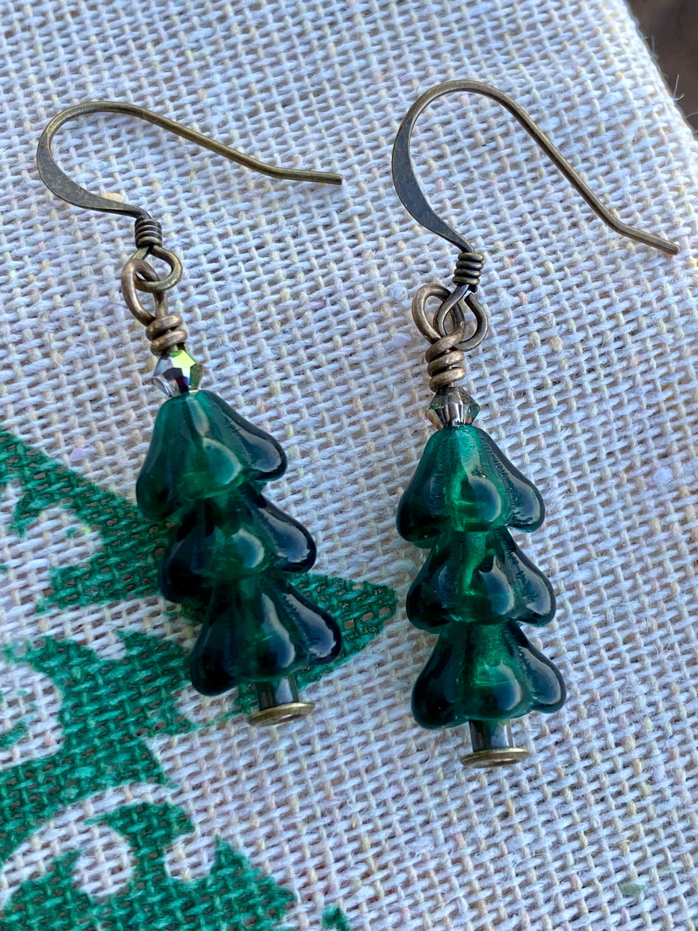 Emerald Green Christmas Tree Earrings Kit