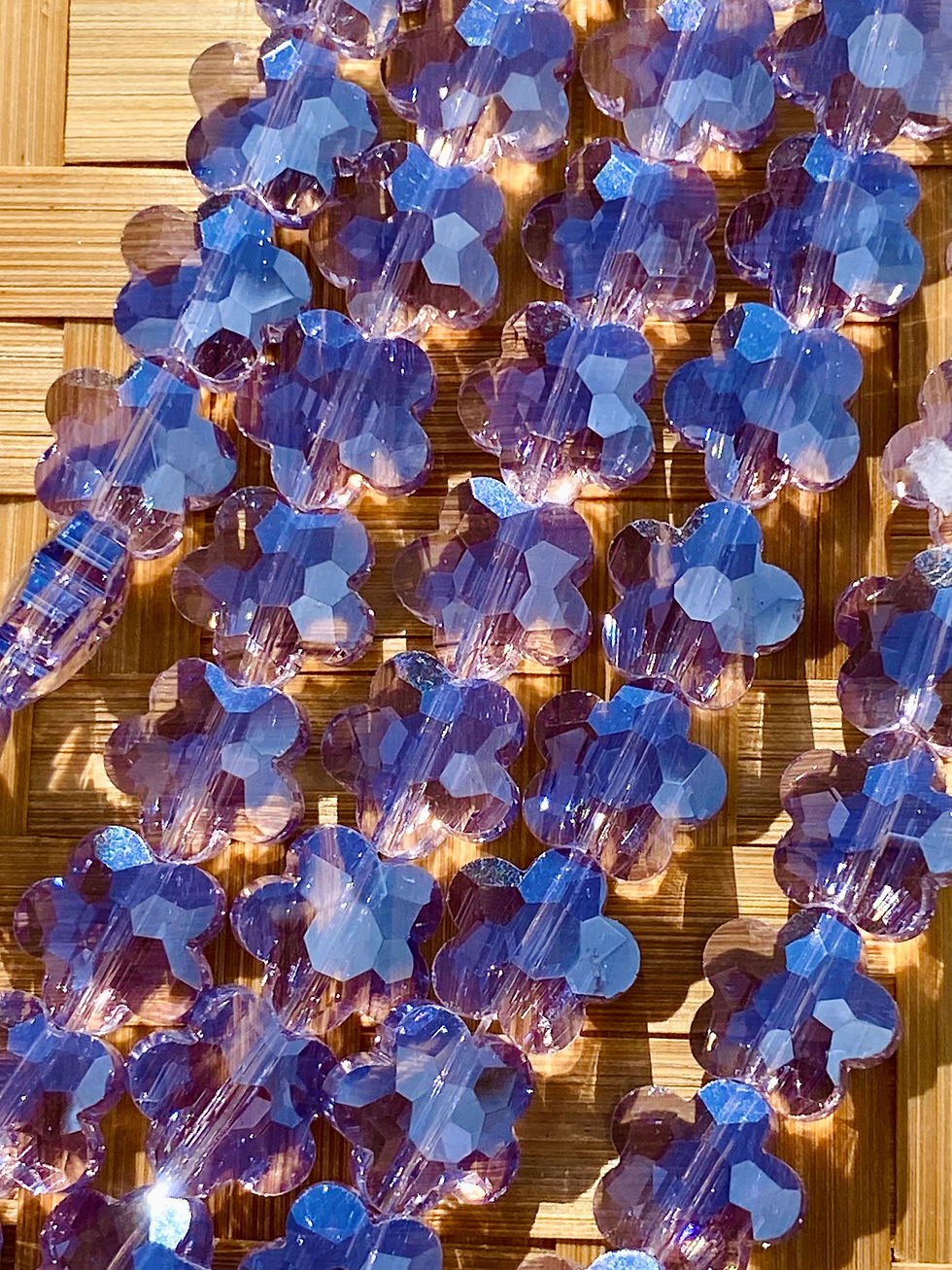 Thumbnail: 10mm Flower Glass Crystal Lt. Violet Bead Strand