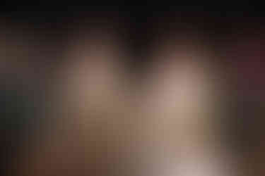 bride and groom confetti throw