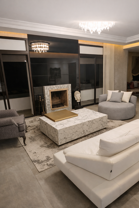 Canapé et fauteuil sur mesure en tissu bouclé beige ainsi que jaune réalisé par TUKASSA pour un projet résidentiel