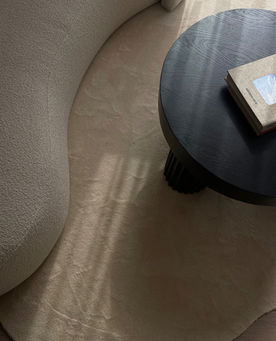 Lit, Canapé, Rideaux et assise sur mesure pour projet hôtelier, confection artisanale réalisée par TUKASSA