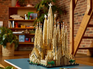 LA OBRA MAESTRA DE GAUDÍ COBRA VIDA EN EL SET LEGO MÁS AMBICIOSO JAMÁS CREADO