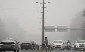 Delhi-NCR Wakes Up to Thick Blanket of Fog; Air Quality Remains Poor