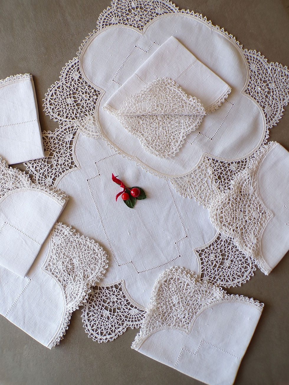 Miniature : Petites Serviettes Lin et Dentelles