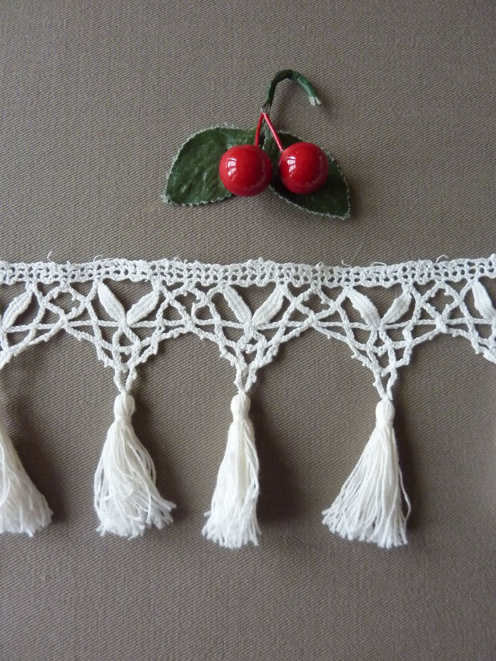 Dentelle et Pompons