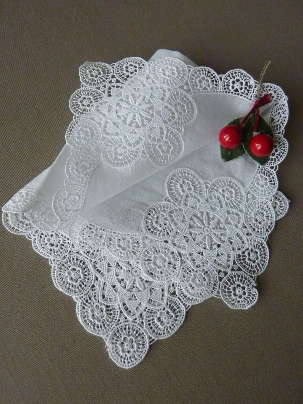 Pochette en Voile et Dentelle