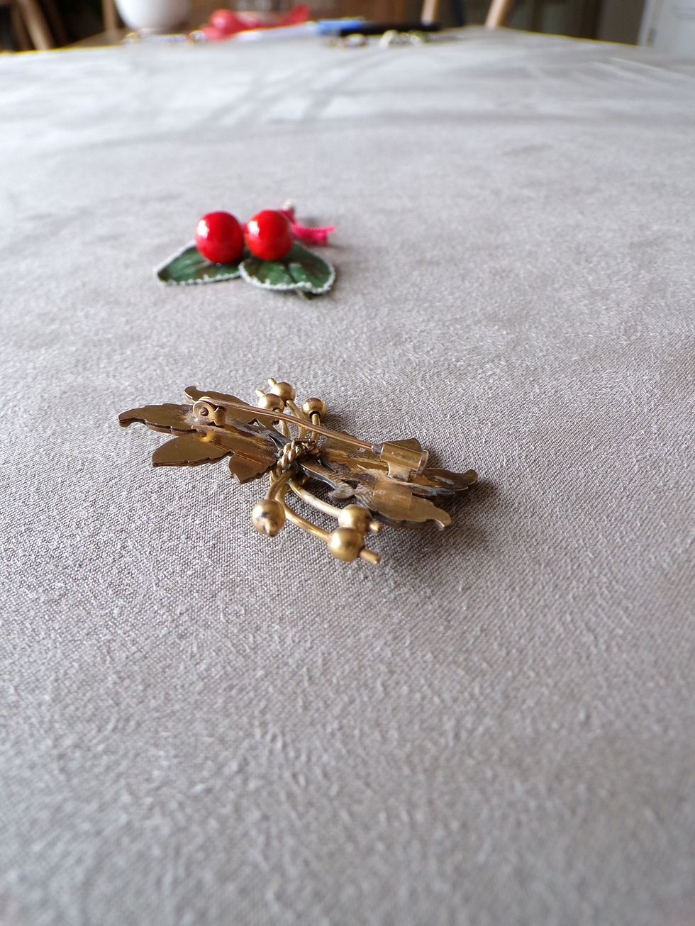 Miniature : Ancienne Broche Dorée "Feuillages"