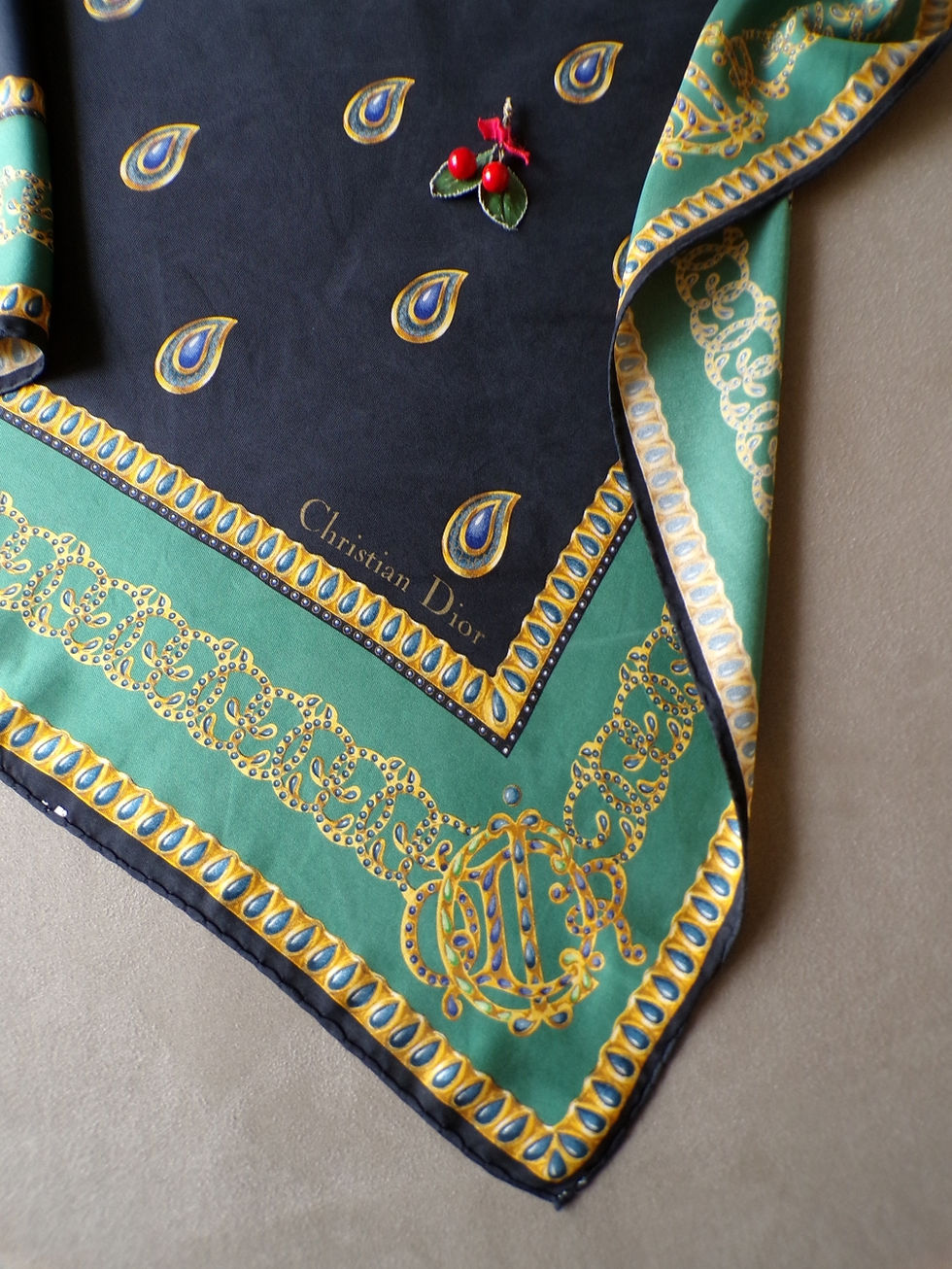 Miniature : Foulard en Soie Christian DIOR