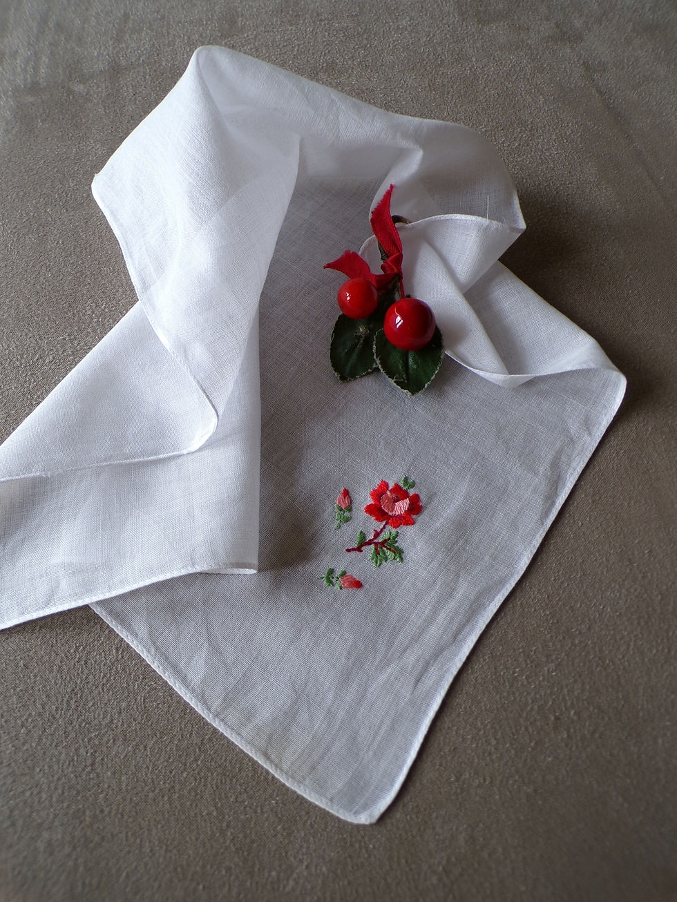 Miniature : Mouchoir Rose Rouge