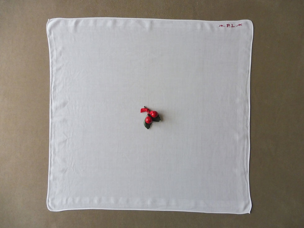 Miniature : Mouchoir Brodé P