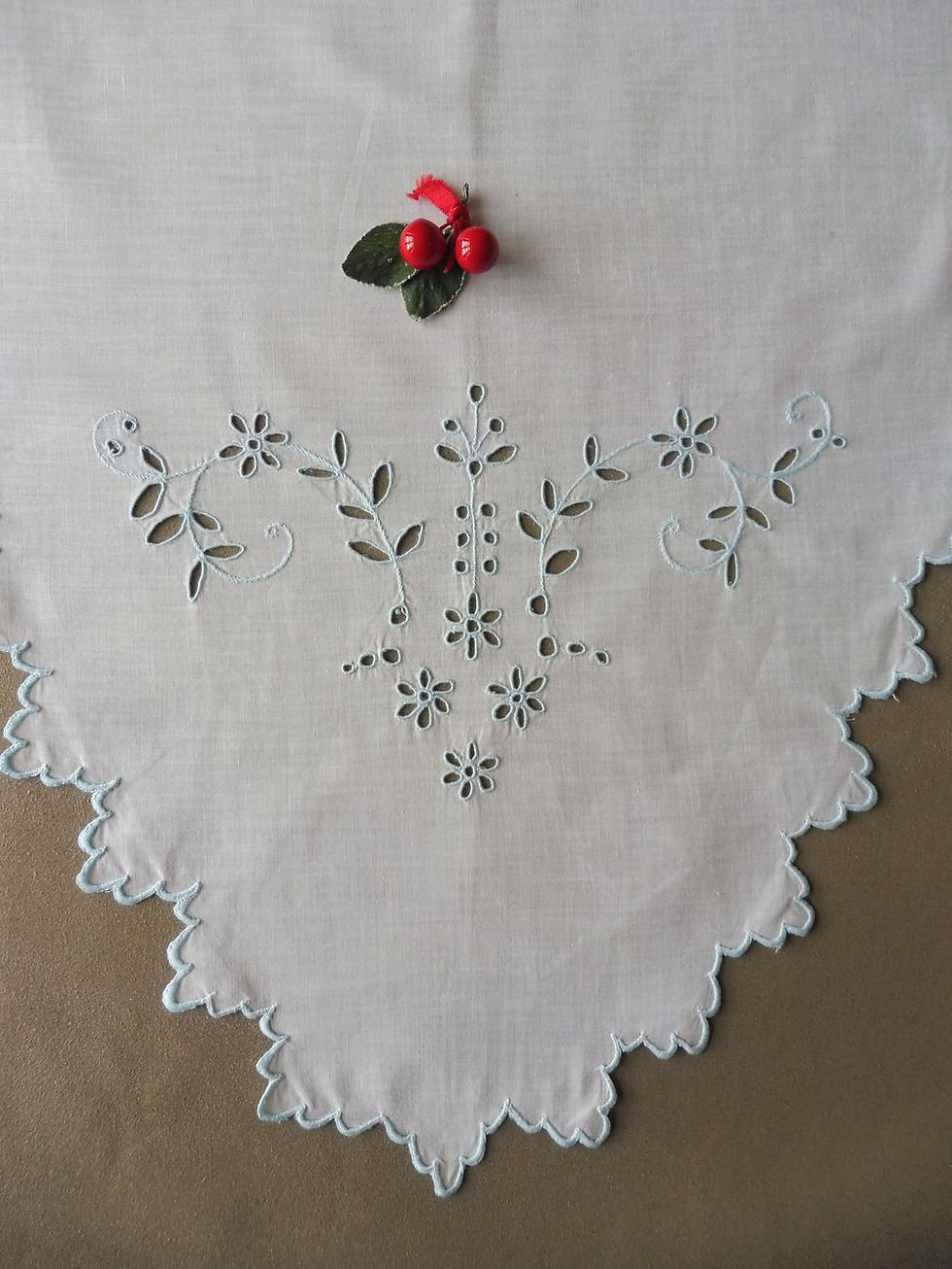 Miniature : Tablier Broderies Bleues