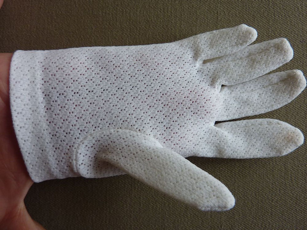 Miniature : Paire de Petits Gants (n°1)