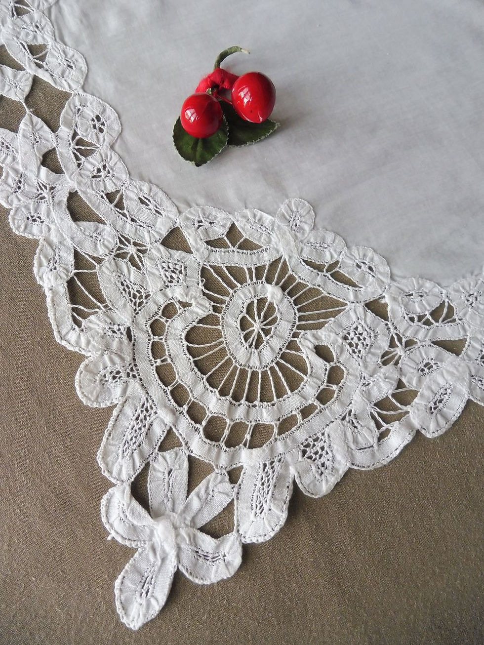 Miniature : Pochette Dentelle de Luxeuil