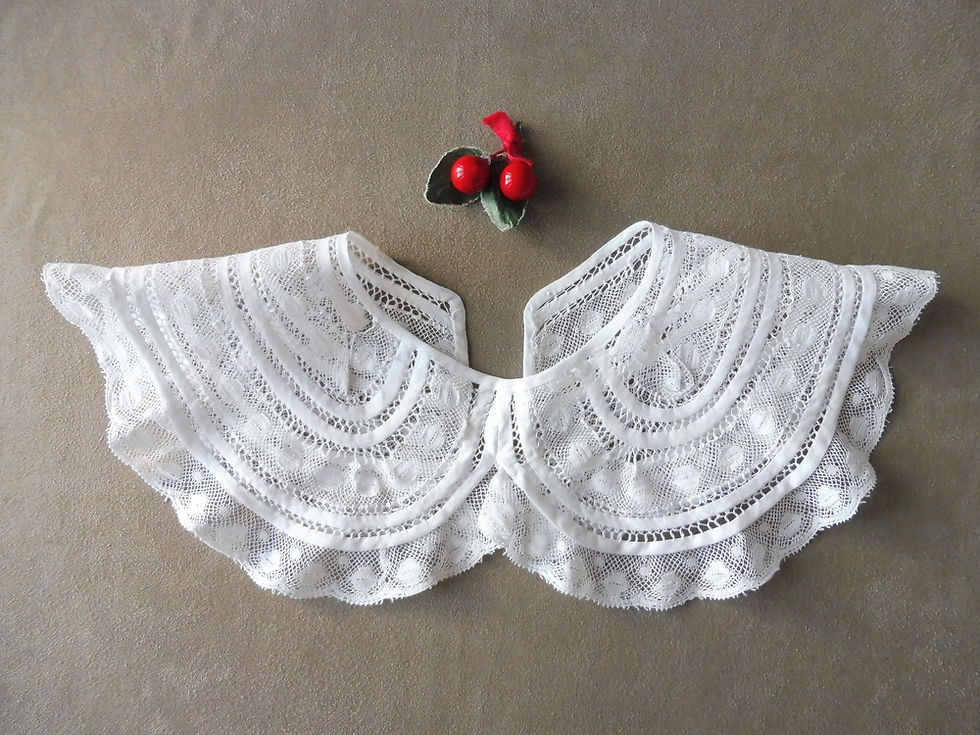 Miniature : Col Dentelle