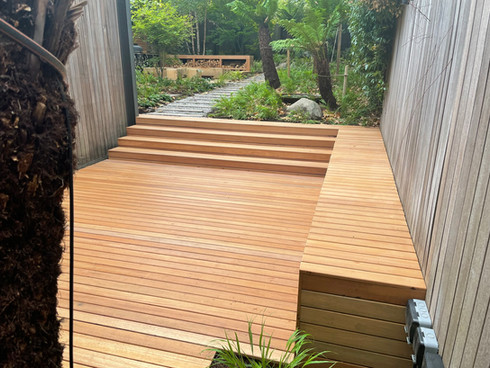 Bilau hardwood decking steps and bench dry (5).JPEG
