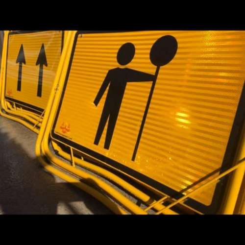 TRAFFIC CONTROL BLa bla b la 247 Availability 10+ years industry experience Safework Endor