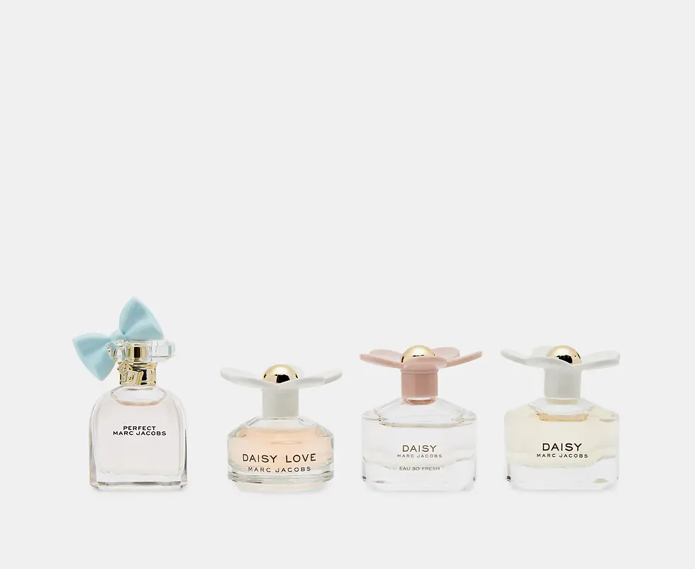 Thumbnail: Marc Jacobs For Women 4-Piece Mini Perfume Gift Set