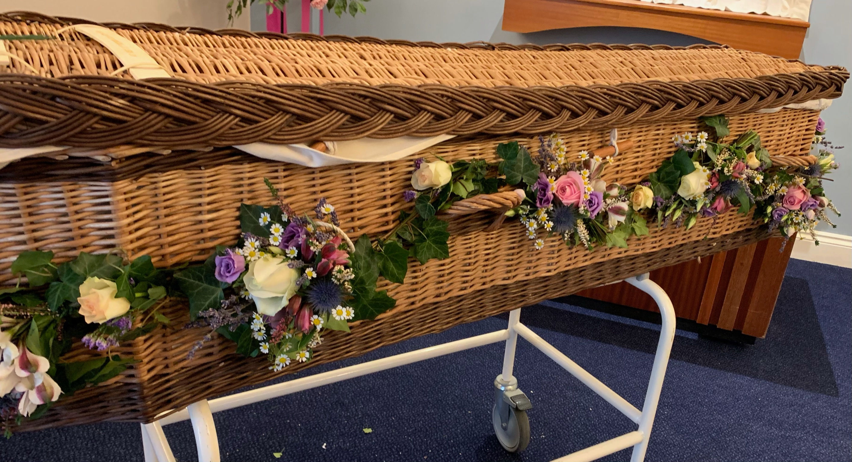 White & Pink Rose Garland