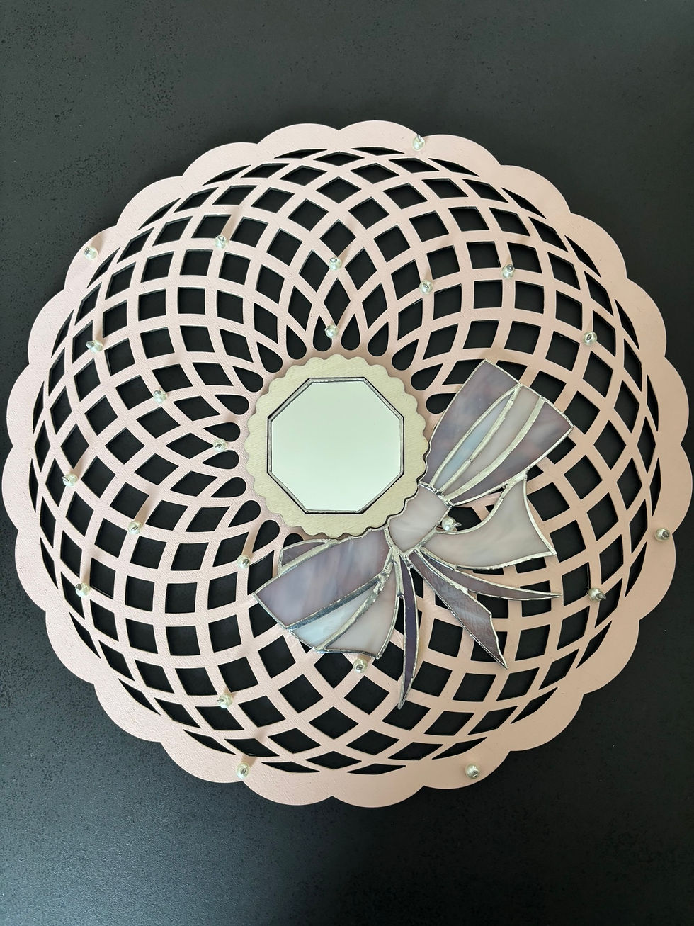 Miniature : Miroir unique en bois et vitrail