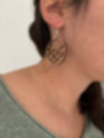 Paire de boucles d'oreilles en bois "Ecailles"