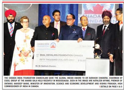 Anil Shah with Essel group Chairman Subhash Chandra and Premier of Ontario Kathleen Wynne during CIF
