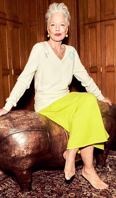 dee abrahamsen photo woman seated on bench lingua franca ©nick thompson grey hair model