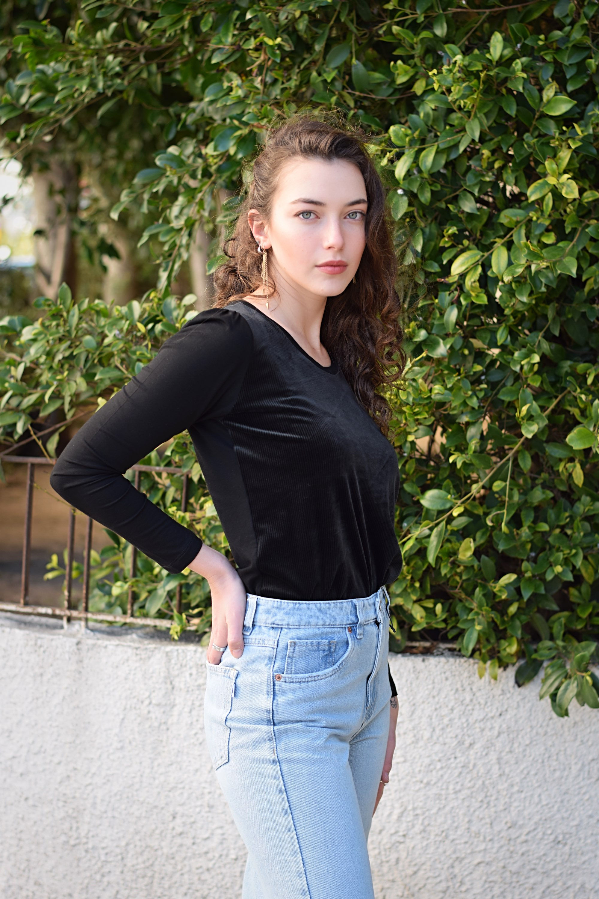 חולצת אייבי אפור שחור קטיפה קורדרוי