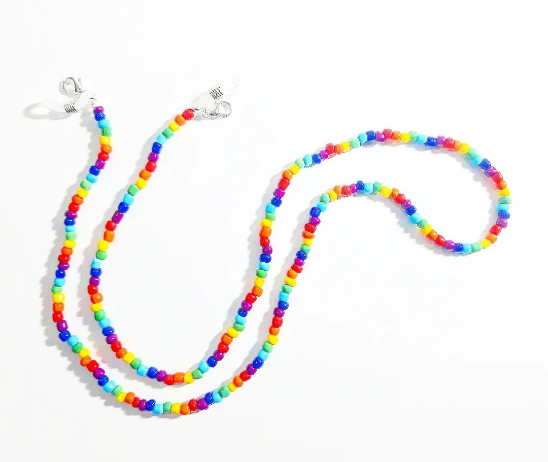 cordão para óculos de miçangas nas cores do arco-íris