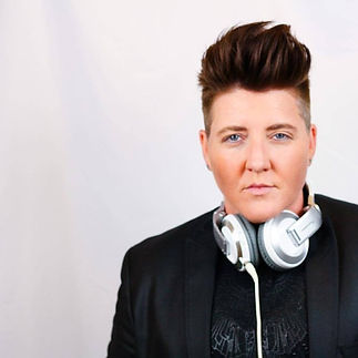DJLIZOWEN.JPG