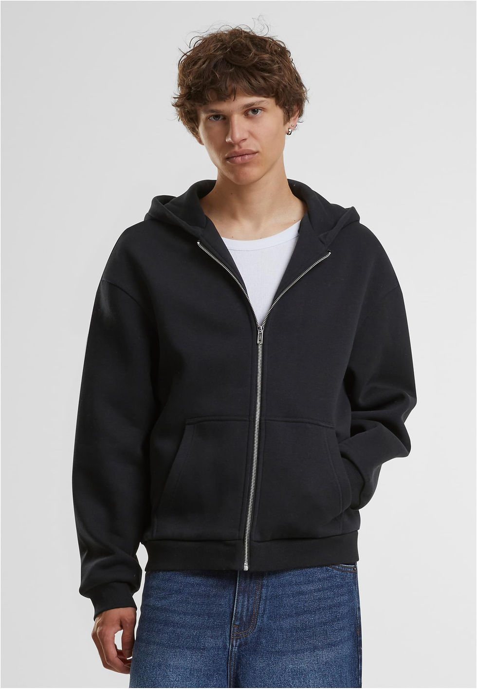 BASIC BLACK HOODIE