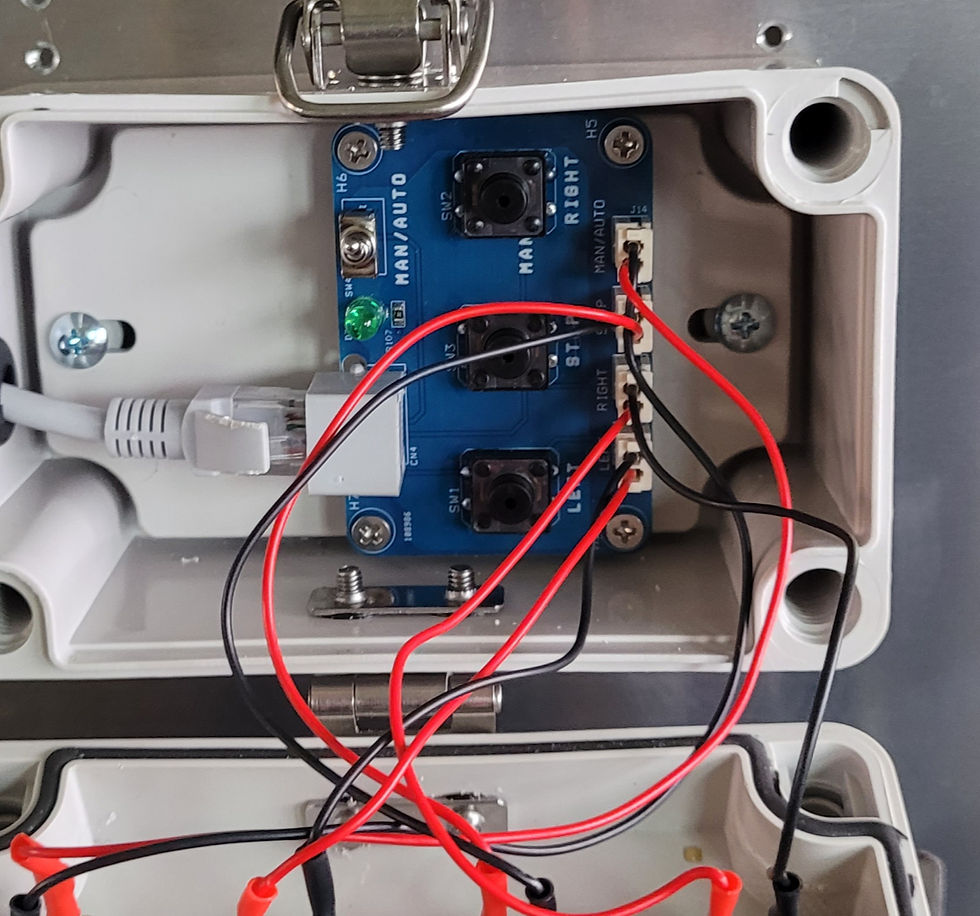 ソルマックス( Solmaks )太陽光パネル洗浄機