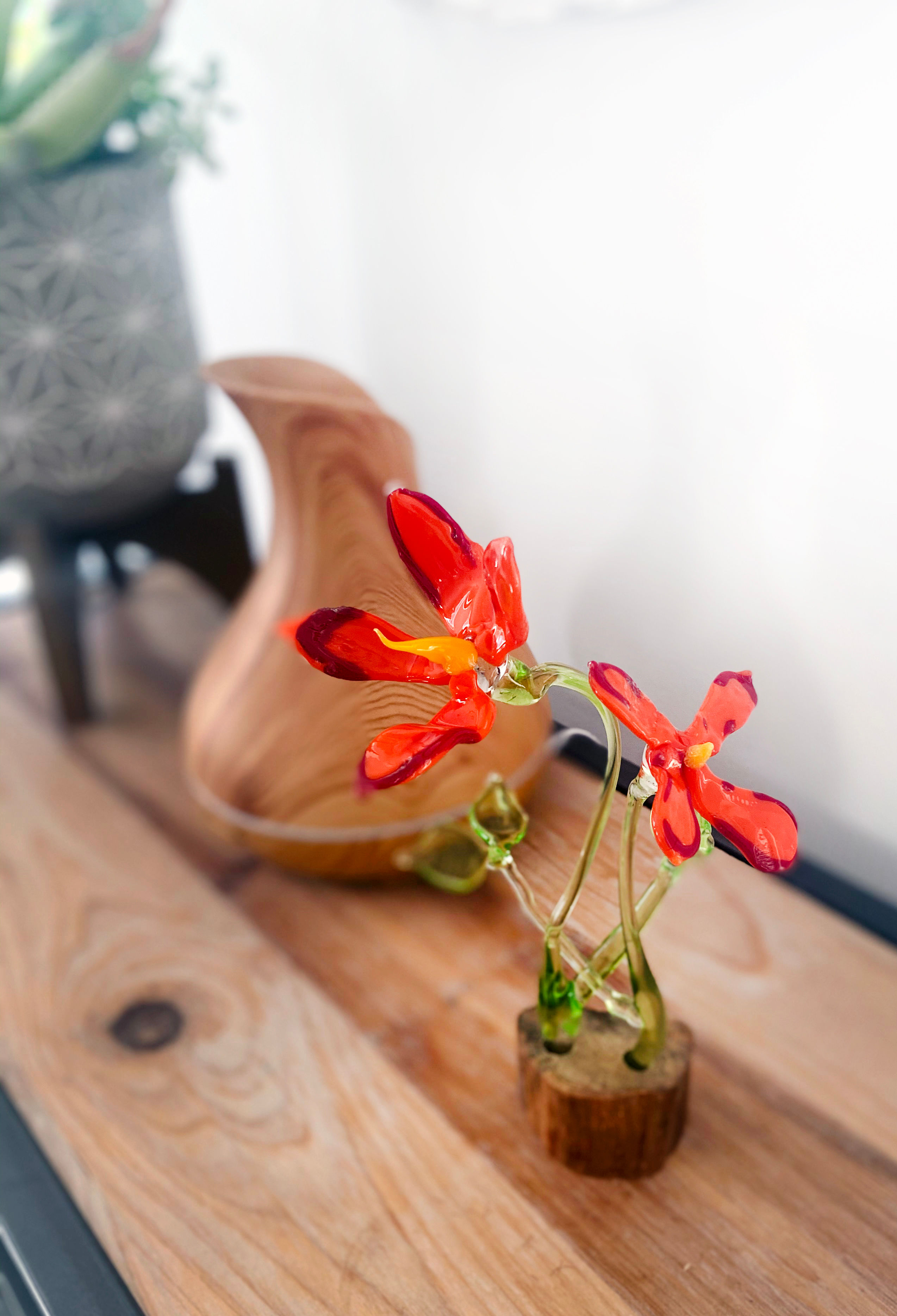Glass flowers, a popular flameworking torch class project