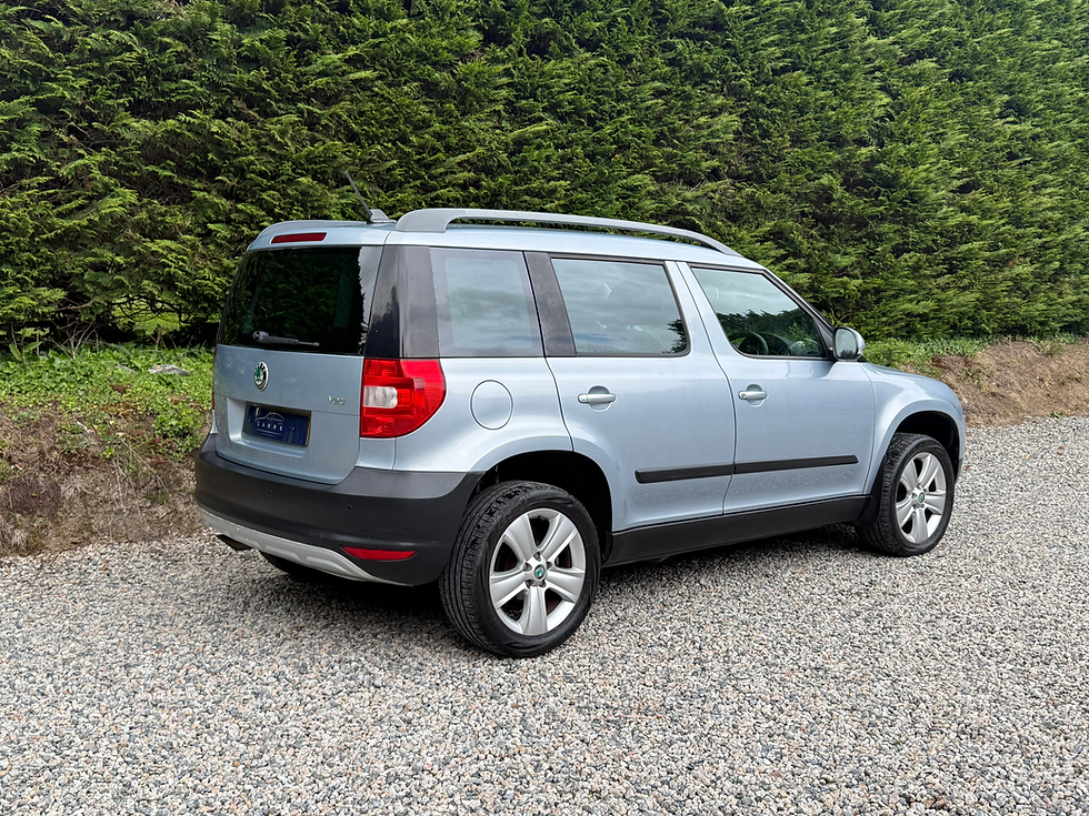 Thumbnail: SOLD——2011 Skoda Yeti 2.0 TDI SE Plus Euro 5 5dr