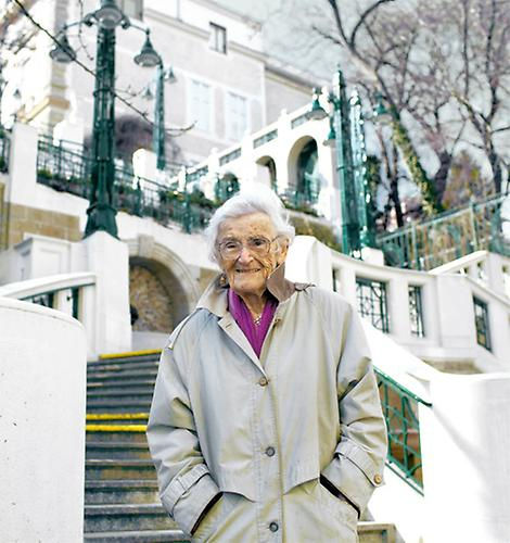 Trude Grünwald: Die Flucht der Juden nach Albanien