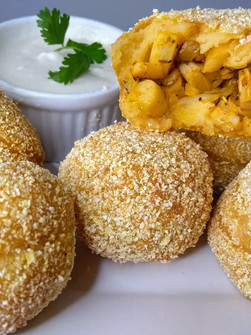 Bolinho de aipim com palmito