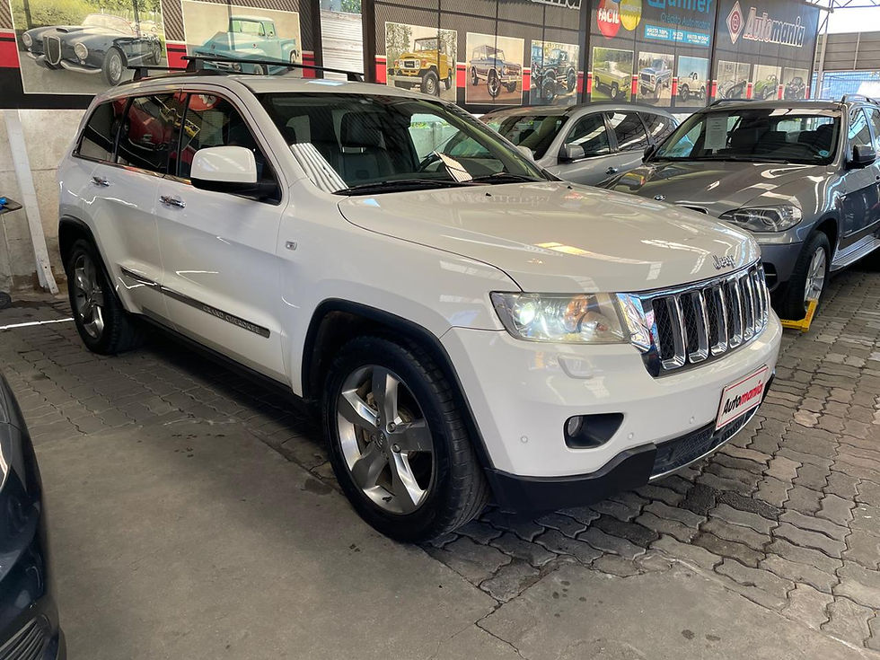 Miniatura: JEEP GRAND CHEROKEE OVERLAND  HEMI 5.7