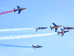 La Patrouille de France survolera le ciel chartrain (Eure-et-Loir) lors du meeting aérien du 21 septembre 2025, aux côtés d’avions de légende et d’appareils militaires d’exception.
