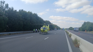 L'hélicoptère des secours est intervenu directement sur l'autoroute A10, coupée à la circulation au niveau de Janville ce jeudi 23 juillet