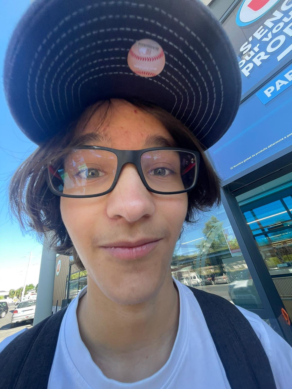 "Wesh Papou tu peux arrêter de dire des bétises sur les jeux du dirlo, et non je n'ai pas encore trouvé Ginette laisse moi trankil oueeeeech"