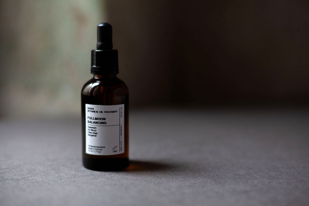 ボタニカル・オイルトリートメント:フルムーン・バランス