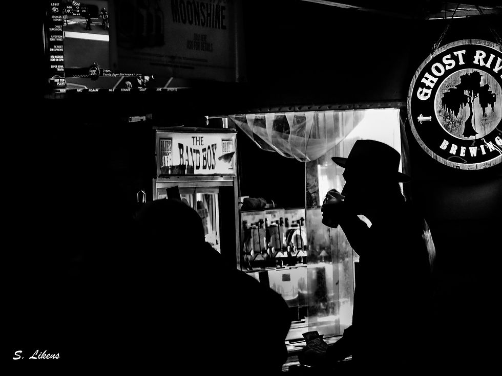 Dave Groninger grabs some refreshment between sets at Blues City Cafe (1/24/2014)