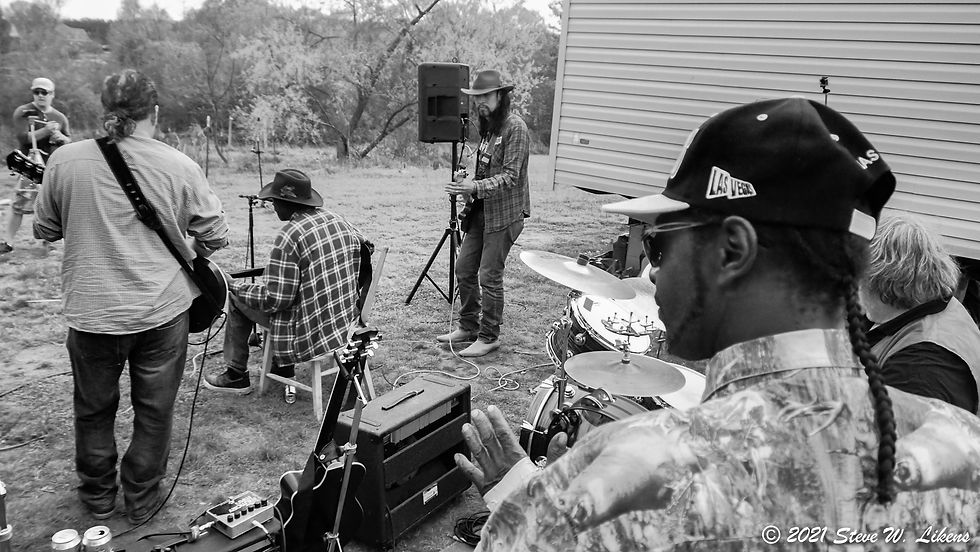 Counterclockwise from front right: Willie Miles, Dale, Carlos, R.L., Bobby, Cory Likens - Como 4/10/2015
