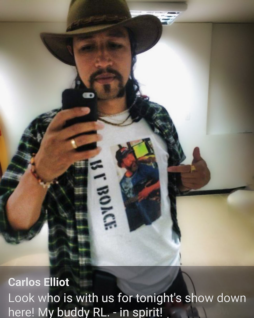 Backstage in Colombia (Sept. 2014). Photo: Carlos Elliot.