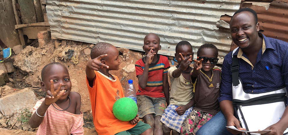 43171577_257292908461472_752861544121263