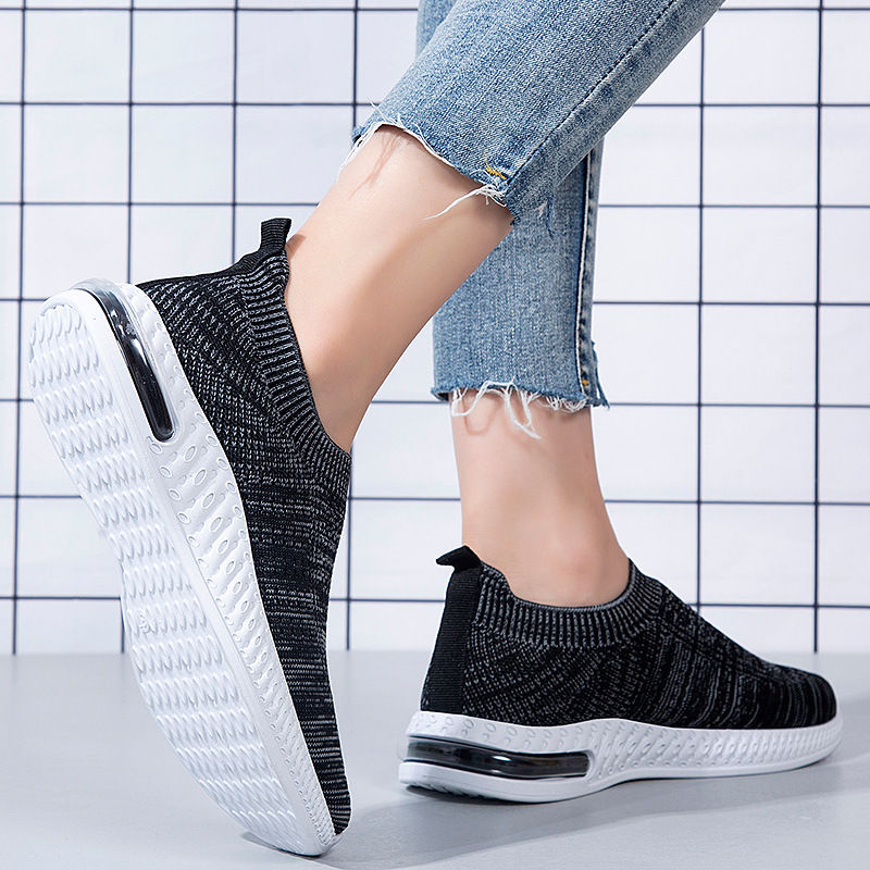 Thumbnail: Fashionable Breathable Women's Beijing Cloth Shoes