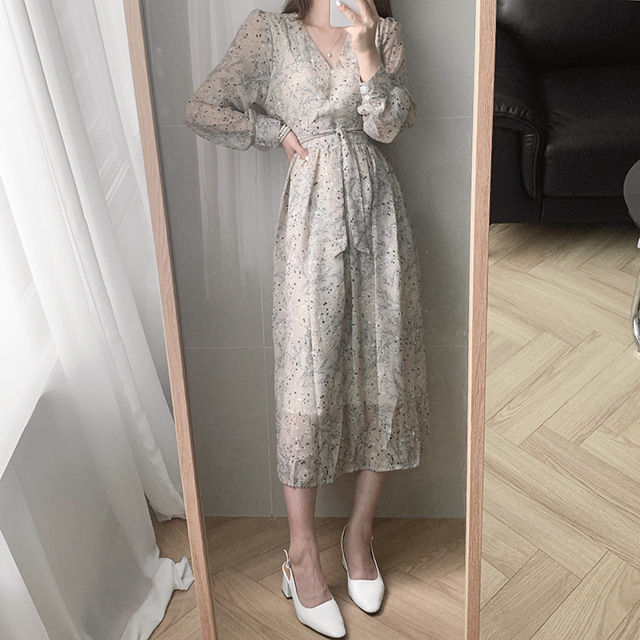 Thumbnail: Chic Autumn Floral Long Sleeve Dress with V-Neck