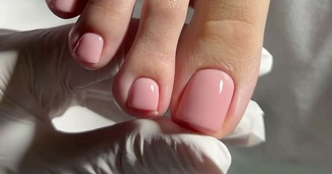 pink nails (1).jpeg