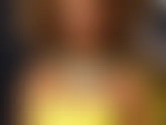 Toasty Makeup & “Smelling Expensive”: The New Beauty Status Symbols